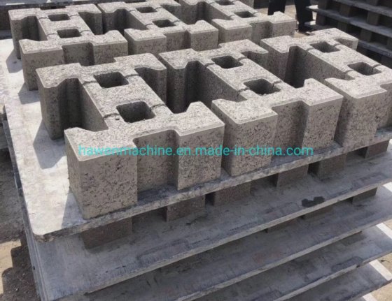 コンクリートブロック製造機、舗装石および縁石型枠