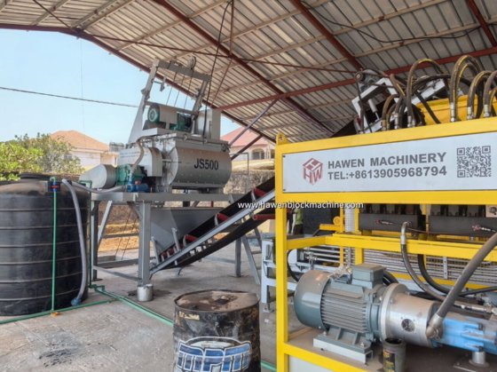 この耐久性のあるレンガ製造機は、振動技術を利用して堅固な相互接続コンクリートブロックを作成します。