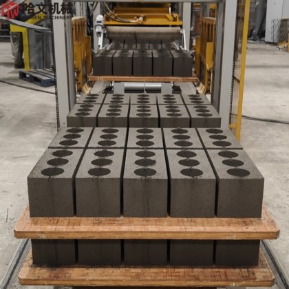 効率的な油圧舗装用ソリッドレンガ空洞ブロックセメントレンガ製造機械