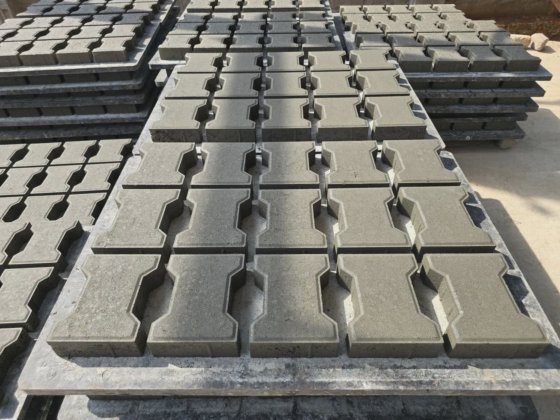 自動電動油圧建設型コンクリート中空ブロック製造セメント固体インターロック舗装レンガ製造機価格リスト