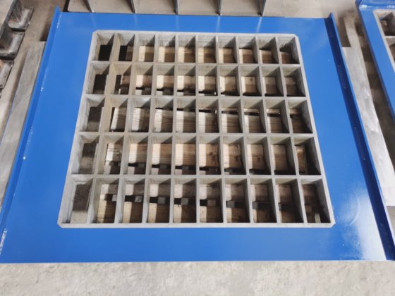 中空の固体ブロックレンガ舗装型枠