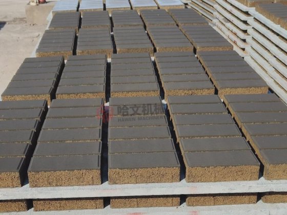 30 コンクリートタフタイル製造機の部品