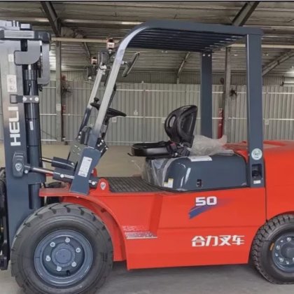 多用途ディーゼルフォークリフトトラックのレンガ舗装用空洞ブロック製造プラント