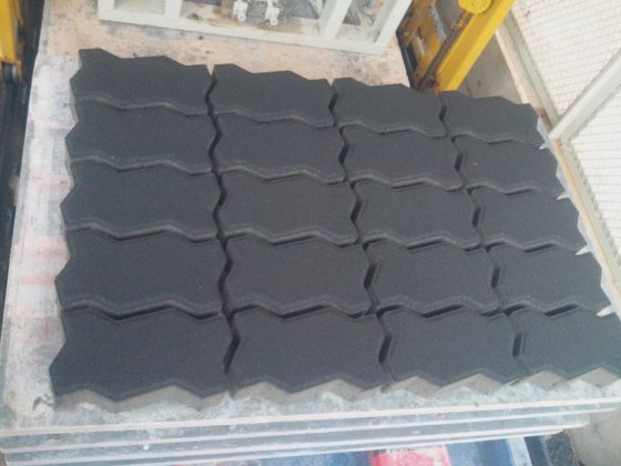 セメントレンガ型枠 空洞ブロック製造機 パーヴァー成形機