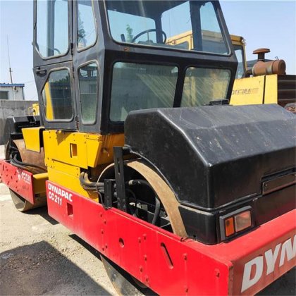 DYNAPAC CC211