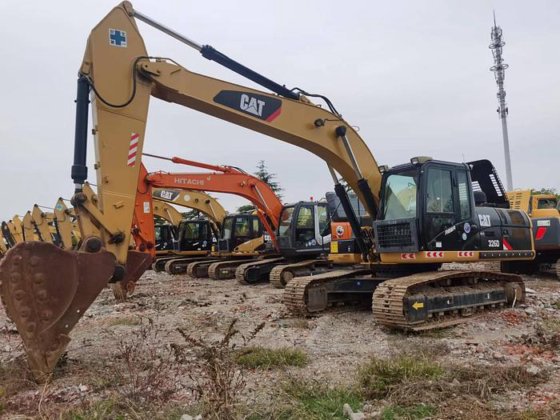 CAT 326D