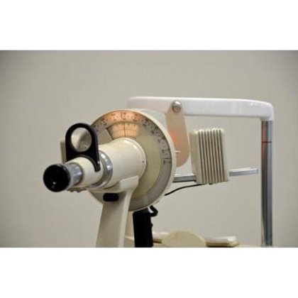 テーブル上のジャヴァルランプの高さは可変