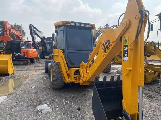 2023 JCB 3CX