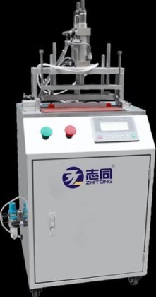 智通公司的半自动和全自动彩色化妆品机总结出唇膏生产线机器