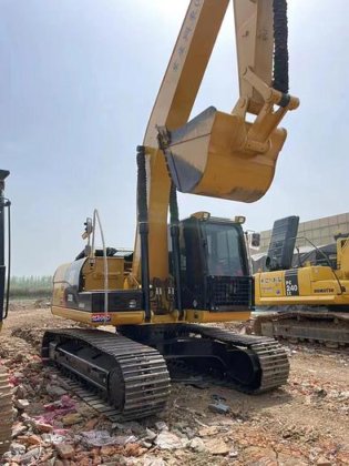 2021 Caterpillar 320D2