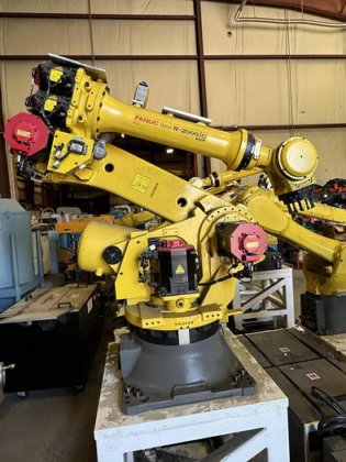 FANUC R-2000iC/210F 6 AXIS ROBOT
