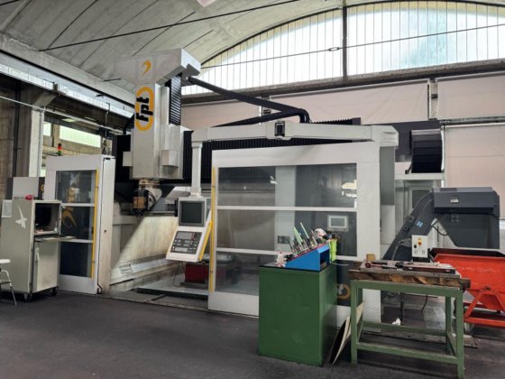 2018 FPT DINOX 350IAT