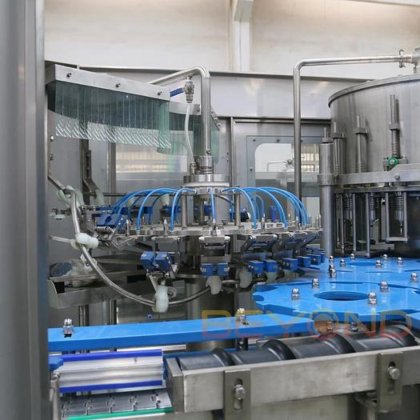 全自动无碳酸酒精、葡萄酒和烈酒玻璃瓶漂洗、灌装和封盖机