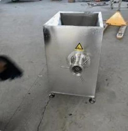 用于屠宰场肉类加工的自动鸡肉冷冻绞肉机屠宰家禽屠宰场设备