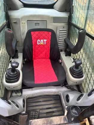 CAT 277C Multi Terrain Loader