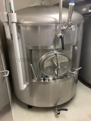 貯蔵タンク（4個）