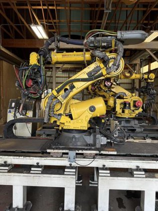 FANUC R-2000iC/165F ROBOT WITH R-30iB