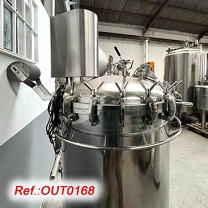 約500リットルのステンレス鋼製圧力反応器。マリンプロペラ撹拌機「MyJ アンドレス」