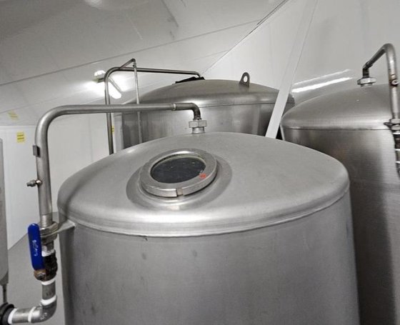 貯蔵タンク[8個]