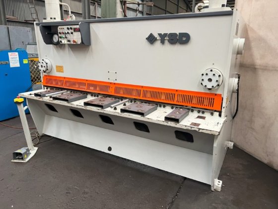 Guillotine hydraulique