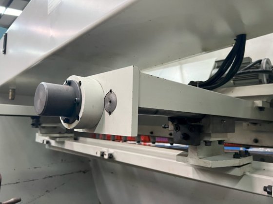 Guillotine hydraulique