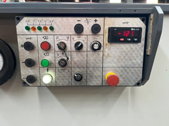 Hydraulische Guillotine