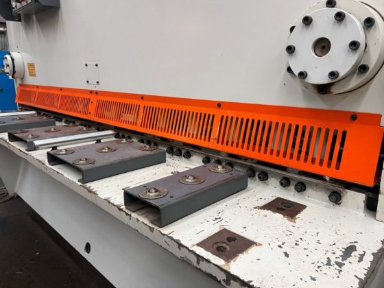 Guillotine hydraulique