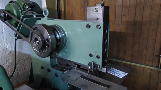 Punching and nibbling machine Punching