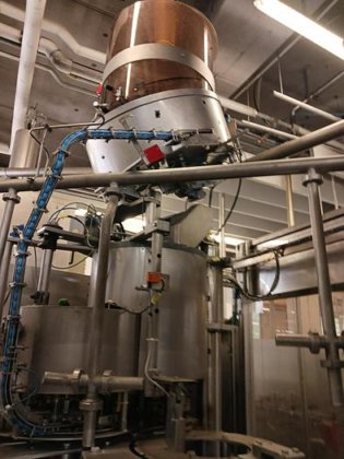 使い捨てボトル用PET充填ライン