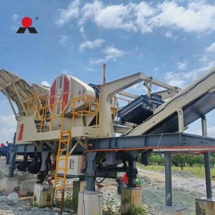 大容量 100tph 移動式石材クラッシャー工場セット粉砕機 移動式プラントロッククラッシャー装置の価格