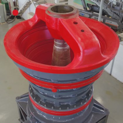 石材成形機一次振動クラッシャ