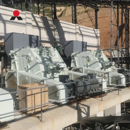 ジンバブエ金採掘機岩石破砕機（ Dieseil ）エンジン金 クラッシャマシン