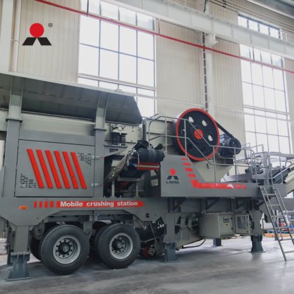 移动式石料、铁矿石、金矿石、岩石开采 100-150 Tph 颚式破碎机制造商价格 便携式花岗岩破碎机厂出售