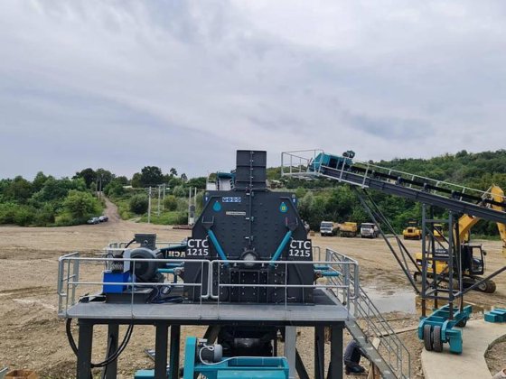 三次衝撃破砕機