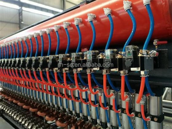 空気圧自動溶接金網溶接機