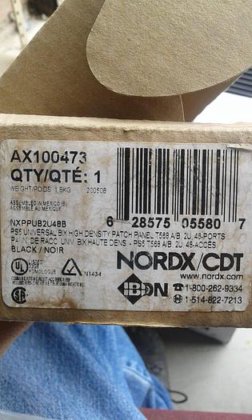 高密度网络多连接器面板