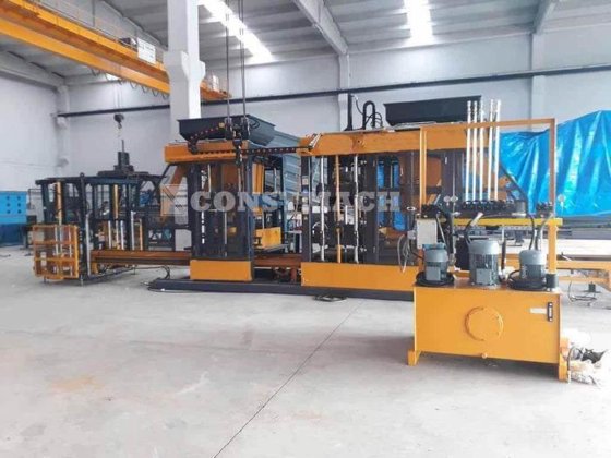 混凝土砌块成型机