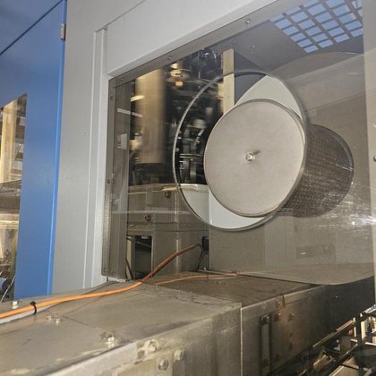 ストレッチブロー成形機