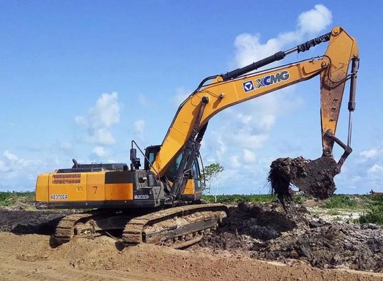 2014 XCMG XE370CA