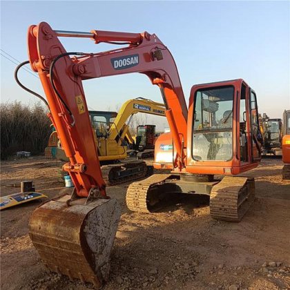 Doosan DH70-7