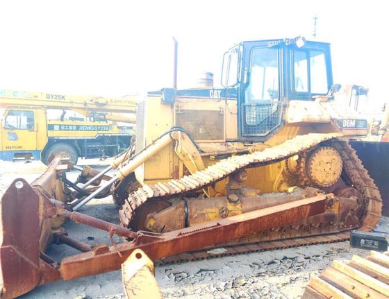 CATERPILLAR D6M