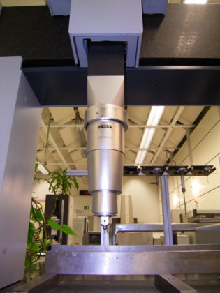 1990 ZEISS UMC 850/1200