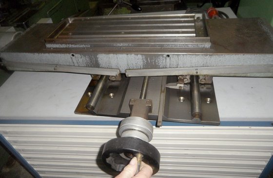 ALZMETALL Spindel-Kreuztisch 595 x 200