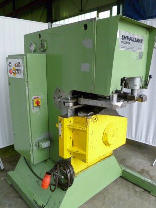 PULLMAX X 93 in Staufenberg,