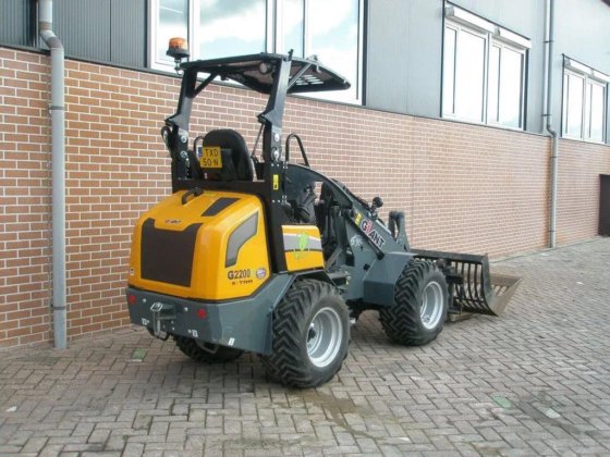2020 GiANT G2200E
