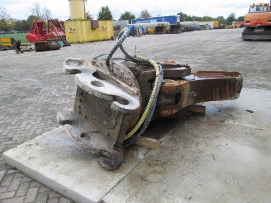 2005 Demarec DRP60