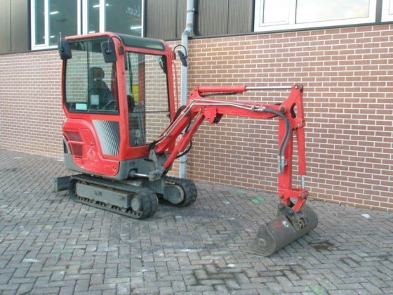 2017 Yanmar SV17