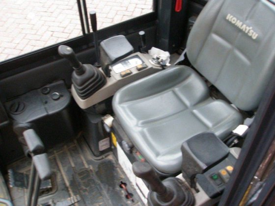 2017 Komatsu PC16R-3HS