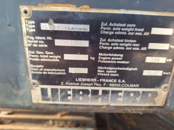 1996 Liebherr R932