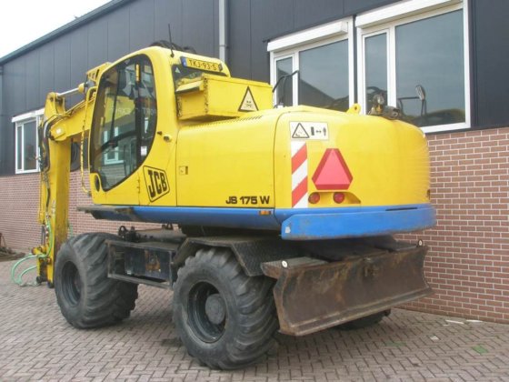 2008 JCB JS175W